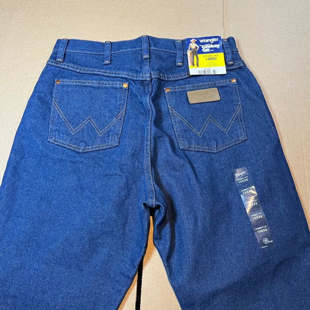 Wrangler Cowboy Cut 14MWZ Slim Fit Tapered Leg Jeans Blue Denim Womens 13x32 NWT - Picture 2 of 6